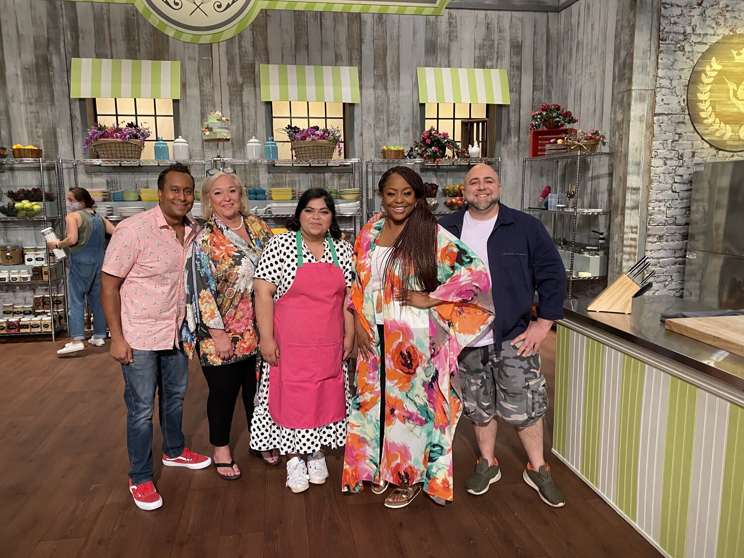 The winner and cast of Spring Baking Championship, Season 7