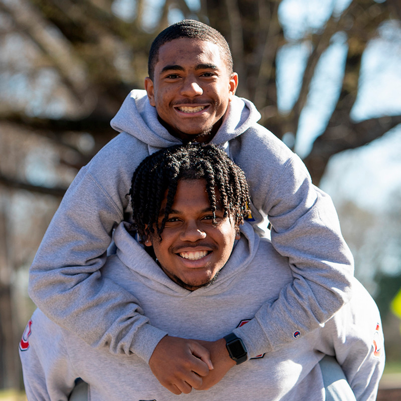 Brothers, Shea and J.T. Davis